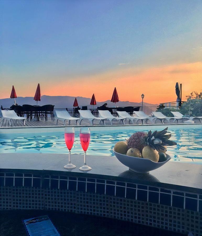 Flat No Portogalo Lejlighedshotel Angra dos Reis Eksteriør billede